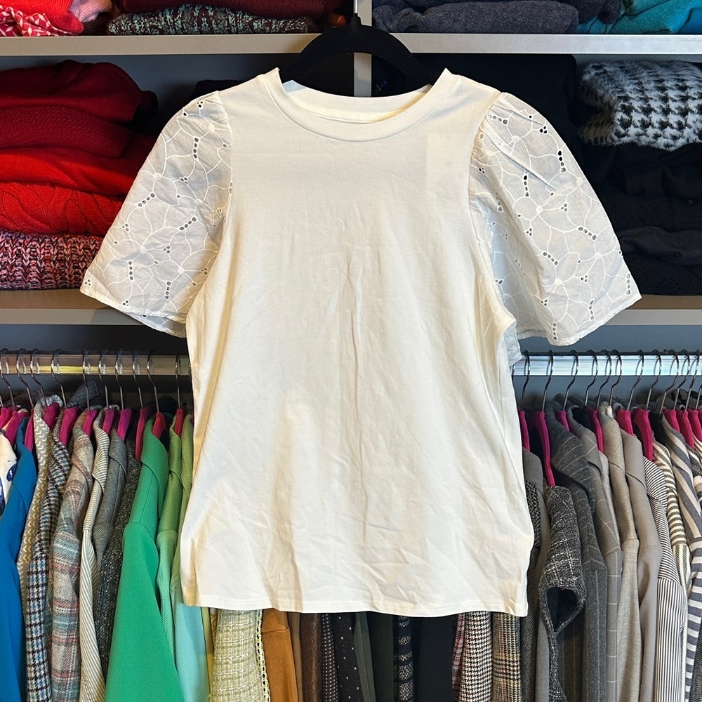 A New Day white short sleeve eyelet crew neck top size XS NWT